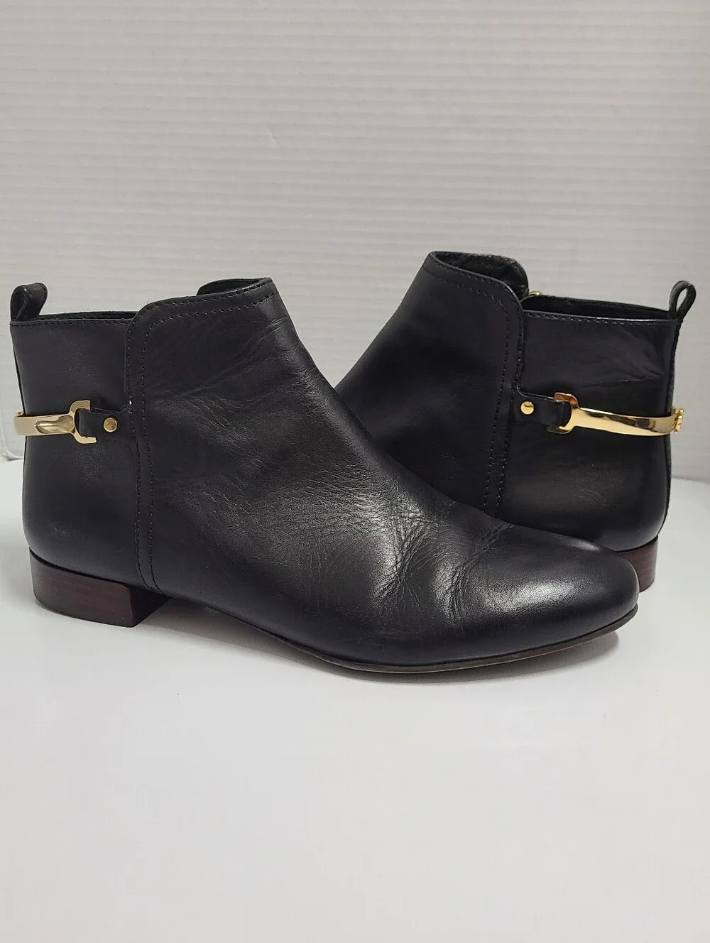 Tory Burch Jess Black Leather Ankle Boots Gold Strap Detail Sz 10